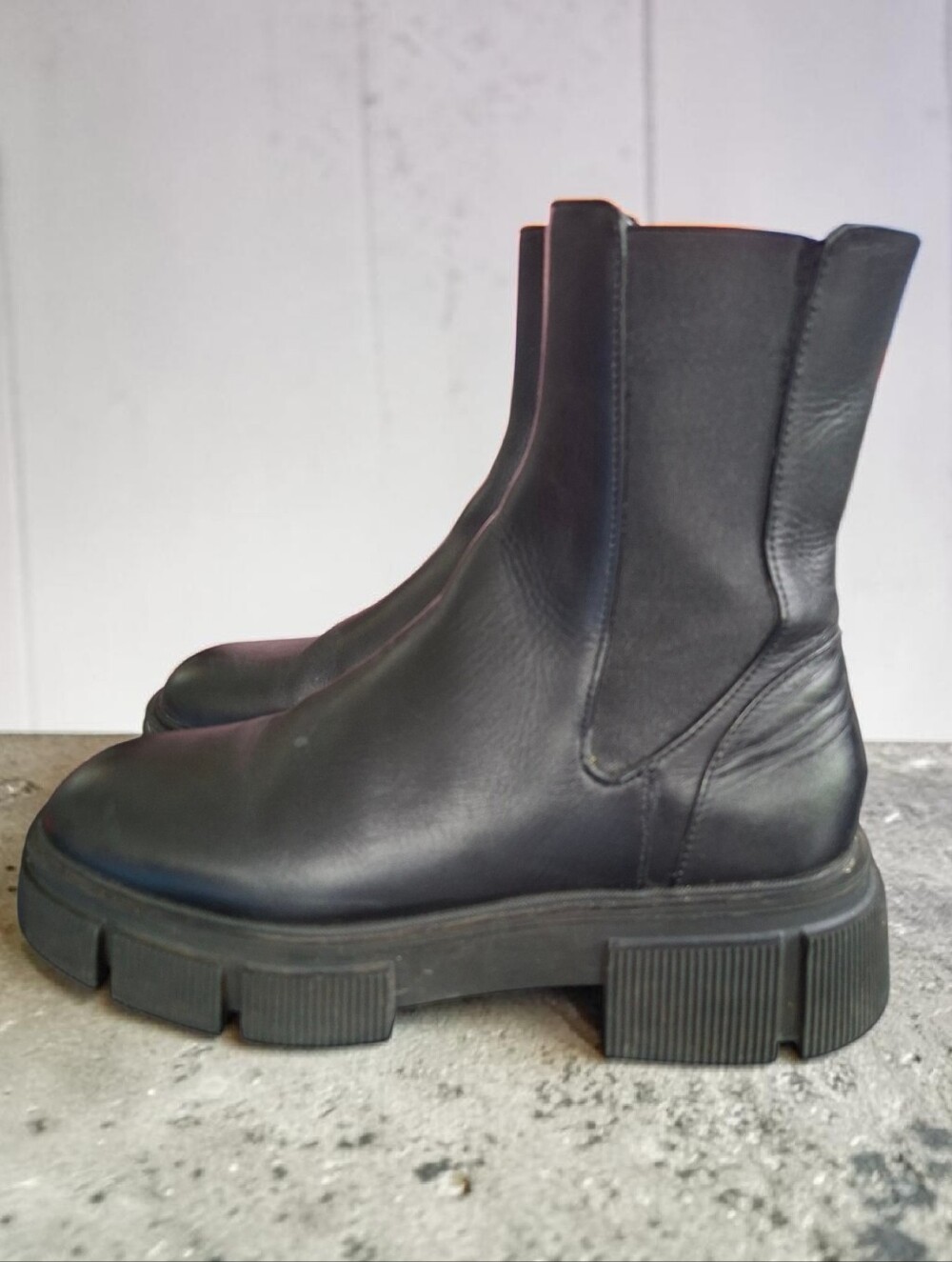 Zara Black Genuine Leather Lug Sole Chelsea Boots - Platform Boots
